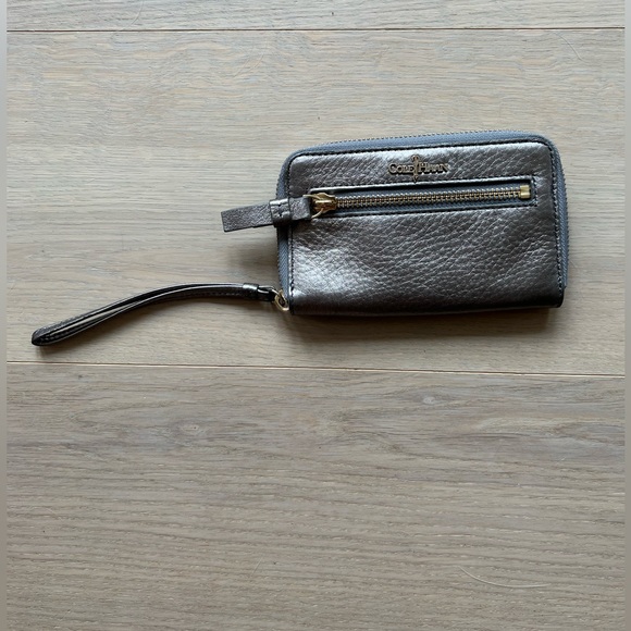 Cole Haan Metallic Bronze Leather Wristlet. perfect condition - Picture 2 of 7